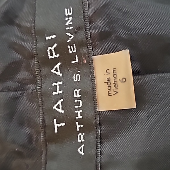 Floral Print Velvet Jacket - Picture 13 of 15